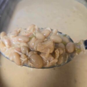 White Chicken Chili - 32 oz and Serves 2